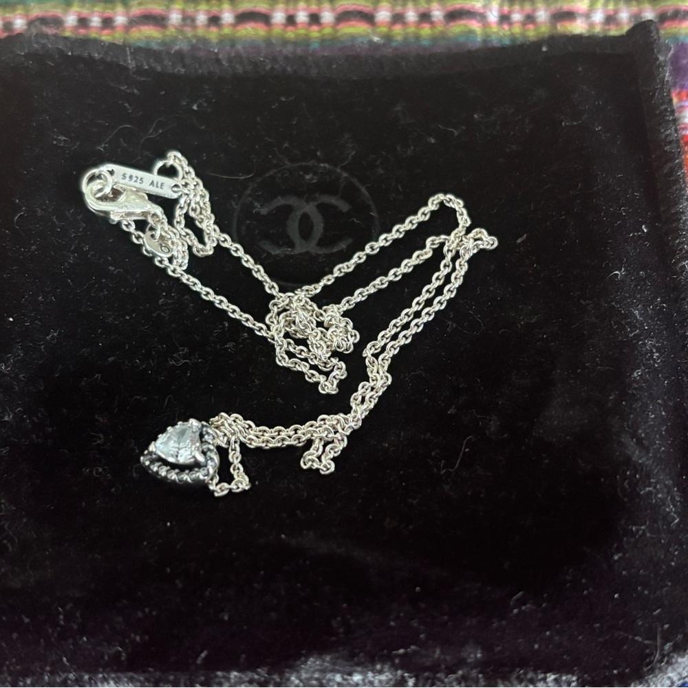 Elegant Silver Necklace with Crystal Pendant